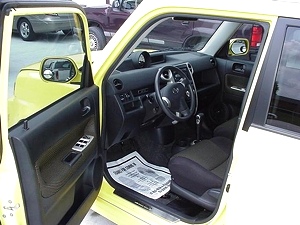 2005 SCION XB