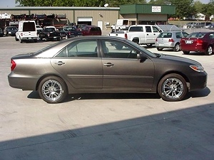 2002 TOYOTA CAMRY XLE