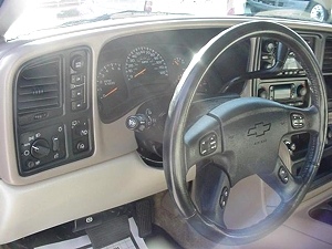2003 CHEVY SUBURBAN 4X4