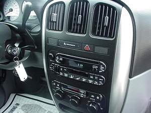 2005 CHRYSLER TOWN AND COUNTRY STOW N GO