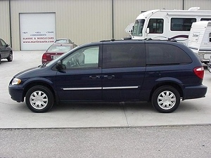 2005 CHRYSLER TOWN AND COUNTRY STOW N GO