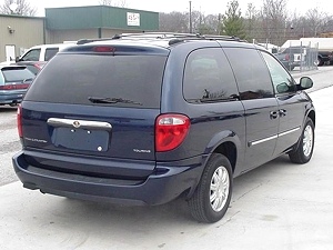2005 CHRYSLER TOWN AND COUNTRY STOW N GO