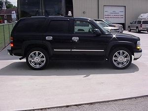 2004 CHEVY TAHOE LS