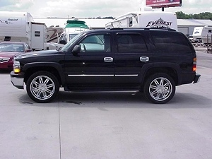 2004 CHEVY TAHOE LS
