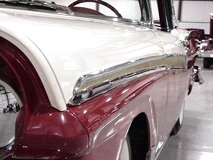 1957 FORD FAIRLANE 500 SKYLINER