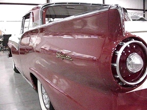1957 FORD FAIRLANE 500 SKYLINER