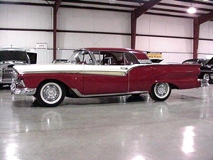1957 FORD FAIRLANE 500 SKYLINER