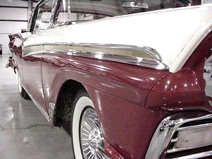 1957 FORD FAIRLANE 500 SKYLINER