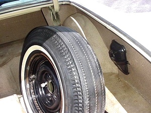 1957 CADILLAC COUPE DE VILLE