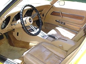 1975 CHEVY CORVETTE STINGRAY / T-TOPS