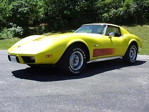 1975 CHEVY CORVETTE STINGRAY / T-TOPS