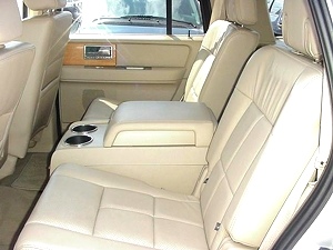 2007 LINCOLN NAVIGATOR (Sale Pending)