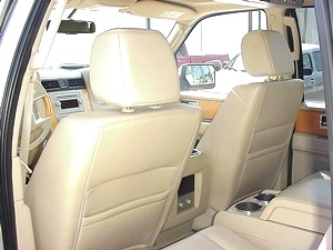 2007 LINCOLN NAVIGATOR (Sale Pending)