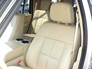 2007 LINCOLN NAVIGATOR (Sale Pending)