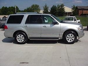 2007 LINCOLN NAVIGATOR (Sale Pending)