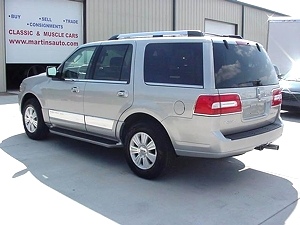 2007 LINCOLN NAVIGATOR (Sale Pending)