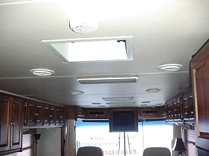 2001 MONACO DIPLOMAT LE 40PBD