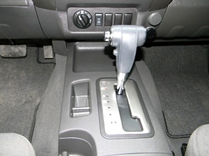 2008 NISSAN FRONTIER CREW CAB 4X4