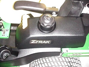 JOHN DEERE 777 Z-TURN MOWER