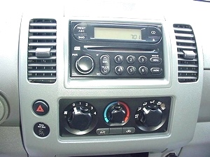 2006 NISSAN FRONTIER XE