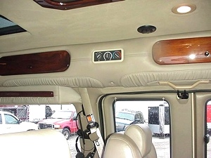 2005 GMC LIMITED SE CONVERSION VAN