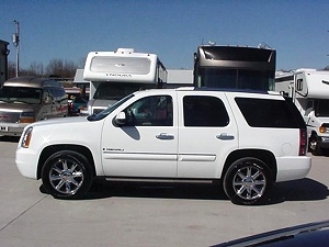 2008 GMC DENALI (SALE PENDING)