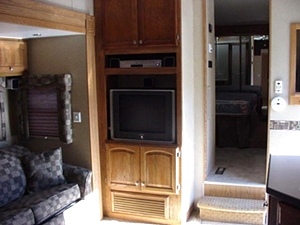 2006 CARRIAGE C-FORCE TOY HAULER