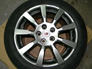 2009 CADILLAC CTS WHEELS AND TIRES