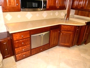 2006 TSUNAMI 4104QS BY FOREST RIVER