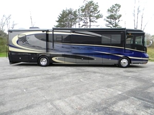 2006 TSUNAMI 4104QS BY FOREST RIVER