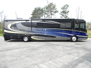 2006 TSUNAMI 4104QS BY FOREST RIVER