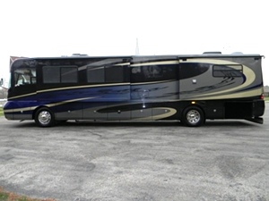 2006 TSUNAMI 4104QS BY FOREST RIVER