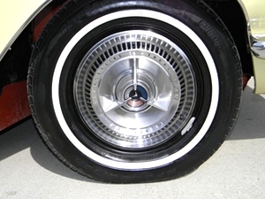1966 FORD THUNDERBIRD