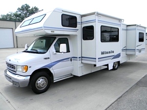 2003 WINNEBAGO MINNIE C-CLASS