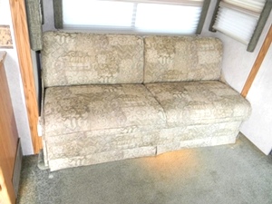 2003 WINNEBAGO MINNIE C-CLASS