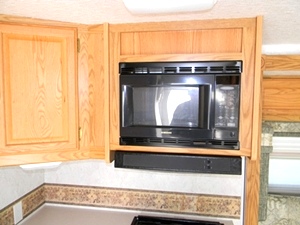 2003 WINNEBAGO MINNIE C-CLASS