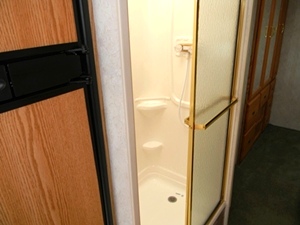 2003 WINNEBAGO MINNIE C-CLASS