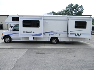 2003 WINNEBAGO MINNIE C-CLASS