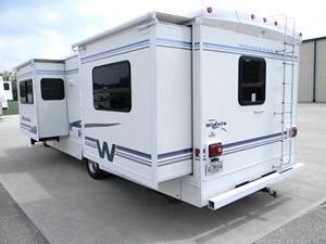2003 WINNEBAGO MINNIE C-CLASS