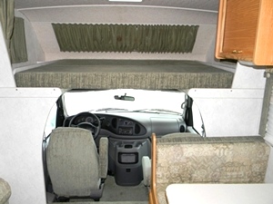 2003 WINNEBAGO MINNIE C-CLASS