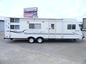 2000 KEYSTONE BOBCAT