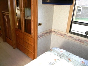 2000 WINNEBAGO JOURNEY WKP34B