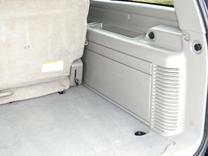 2005 CHEVY SUBURBAB 4X4
