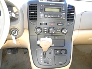 2006 KIA SEDONA (SOLD)