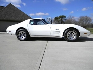 1976 CHEVY CORVETTE STINGRAY L-48