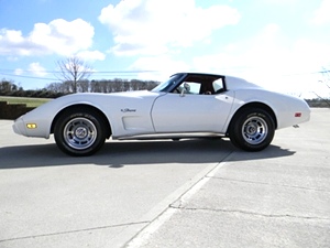 1976 CHEVY CORVETTE STINGRAY L-48
