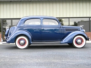 1936 Ford 2 Door Sedan