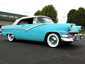 1956 Ford Fairlane Sunliner